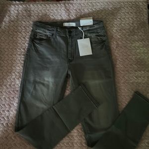 BNWT Kancan Highrise Super Skinny size 11 gray jeans